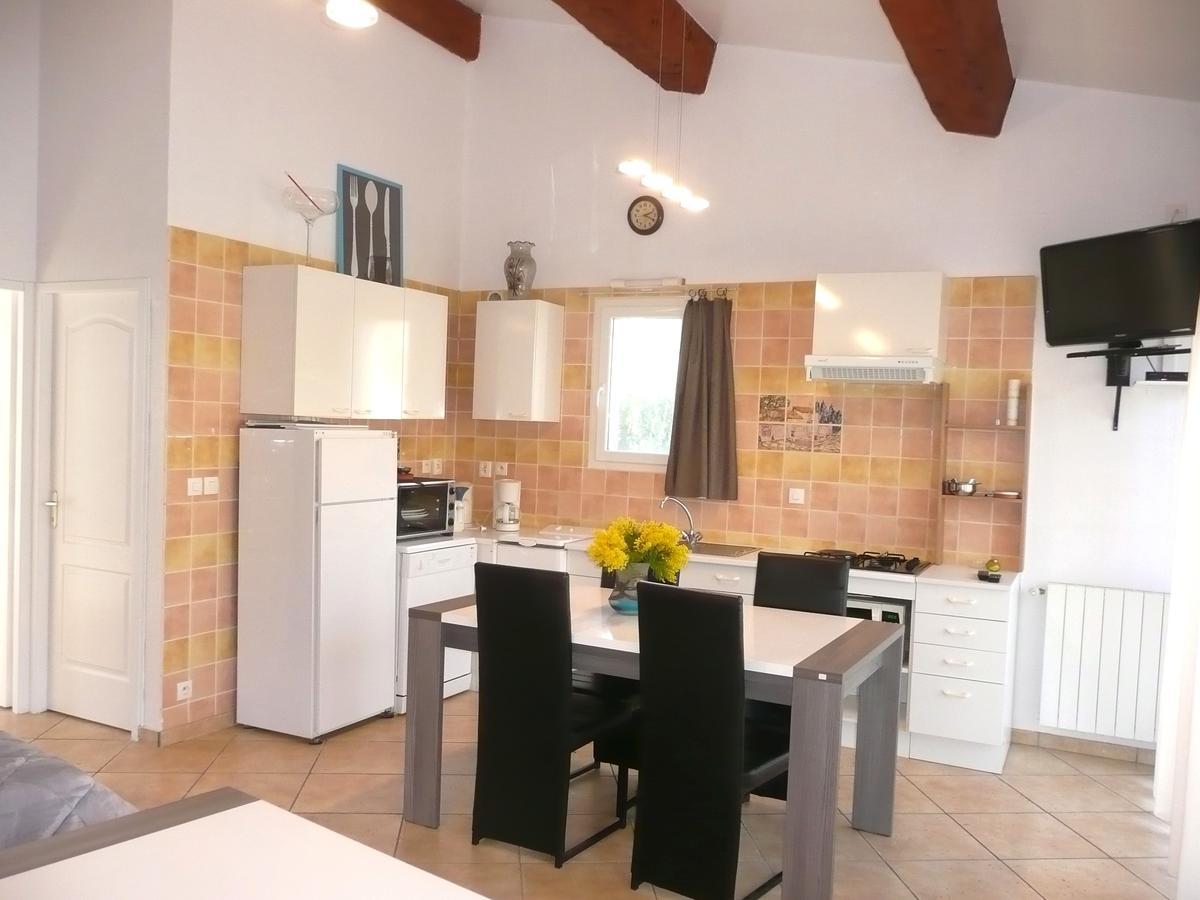Holiday home La Soleiade: Lakeside With Ac Near Cannes Montauroux