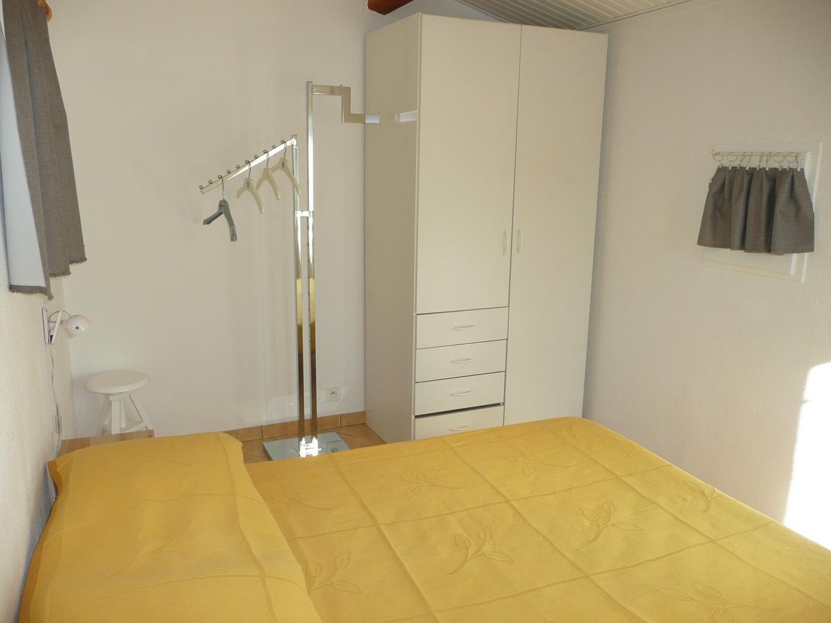 Ferienhaus 15mn De Cannes, La Soleiade , 3gites 2-4 Pers Type T2, Climatises, Piscine, Au De Saint-cassien
